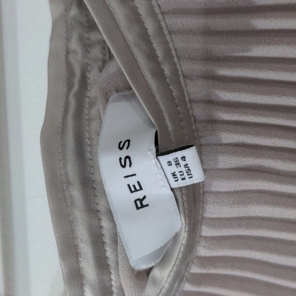 Reiss Pleated Skirt Size 4 - Picture 3 of 4